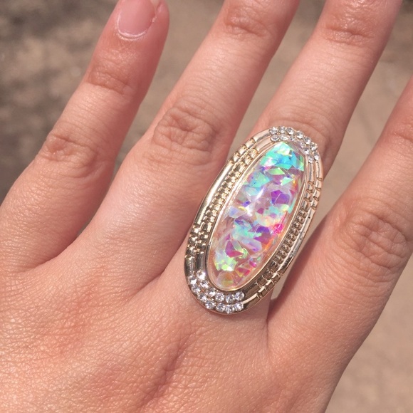 Statement Ring - Picture 2 of 3